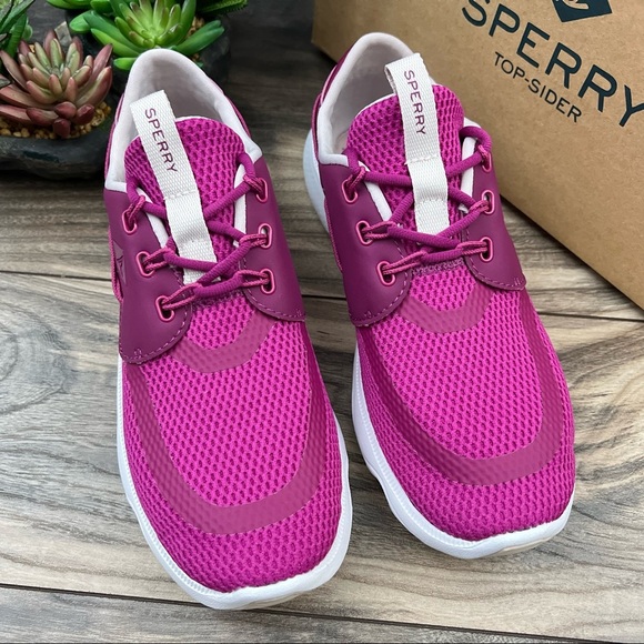NIB Sperry 7 Sea 3-Eye Hydrophobic Sneaker Magenta Water Friendly Quick Drying - Picture 2 of 14